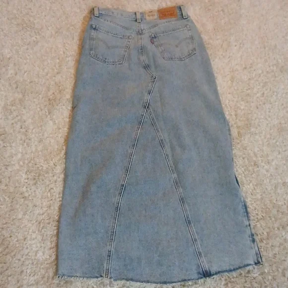 NWT LEVIS LONG ICON DENIM SKIRT - Picture 5 of 8